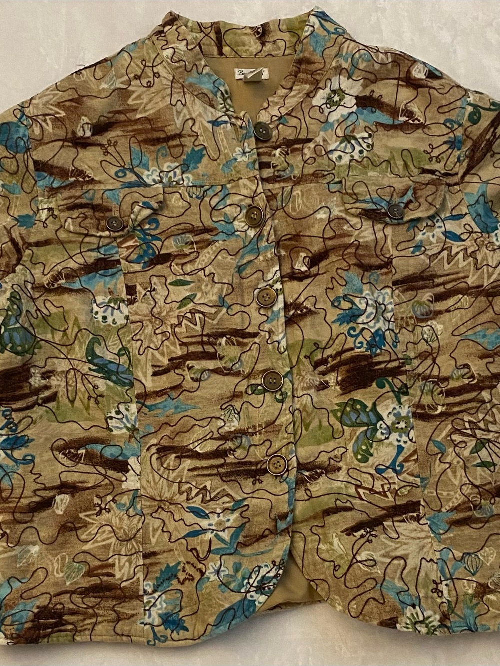 Women’s béchamel Casual Button-Up Shirt jacket in Beige & Blue Floral Print